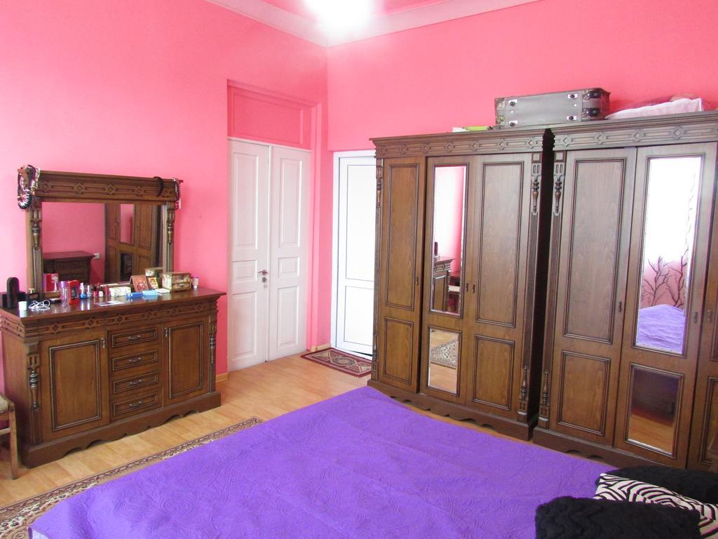 Joni Guest House Μπατούμι Εξωτερικό φωτογραφία