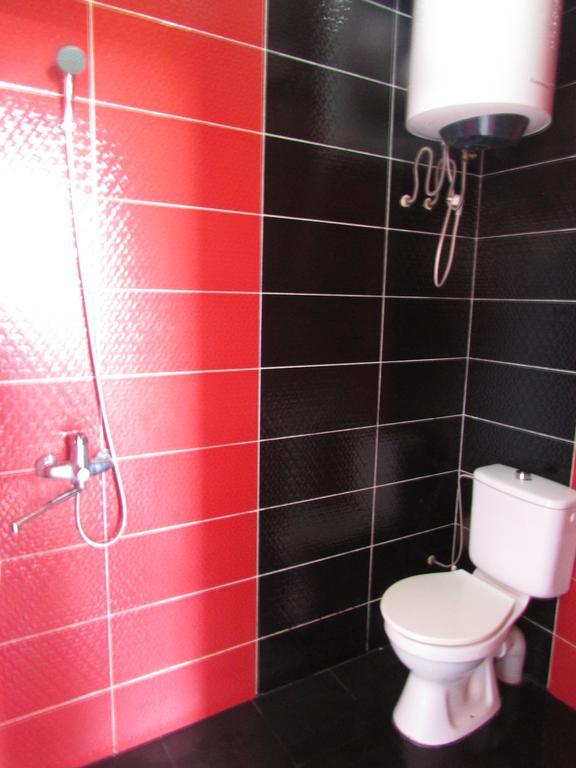 Joni Guest House Μπατούμι Εξωτερικό φωτογραφία